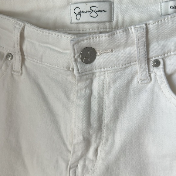 Jessica Simpson relaxed skinny crop white jeans - Picture 8 of 10